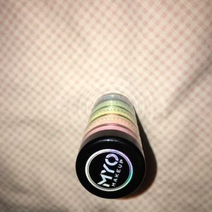 Eye shadow